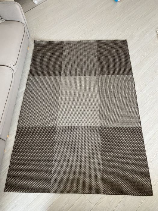 Ковер из шелковой нити