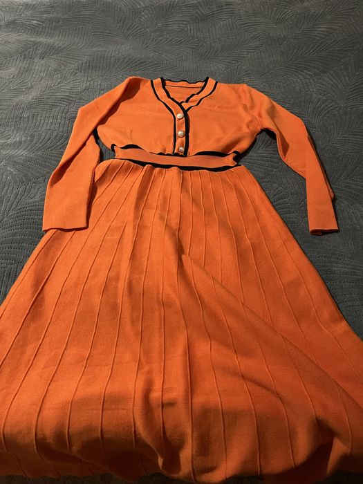 Продам новое платье, размер 44-46