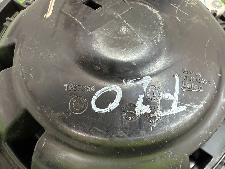 MOTORAS AEROTERMA VENTILATOR JEEP COMPASS 2.1 DIESEL 2011 2007-2017 / BMW 116I SERIA 1 F20 F21 2012 2011-2019 COD OEM AY27005101 T967354 927611201