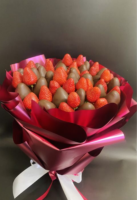 Клубника в шоколаде очень вкусный