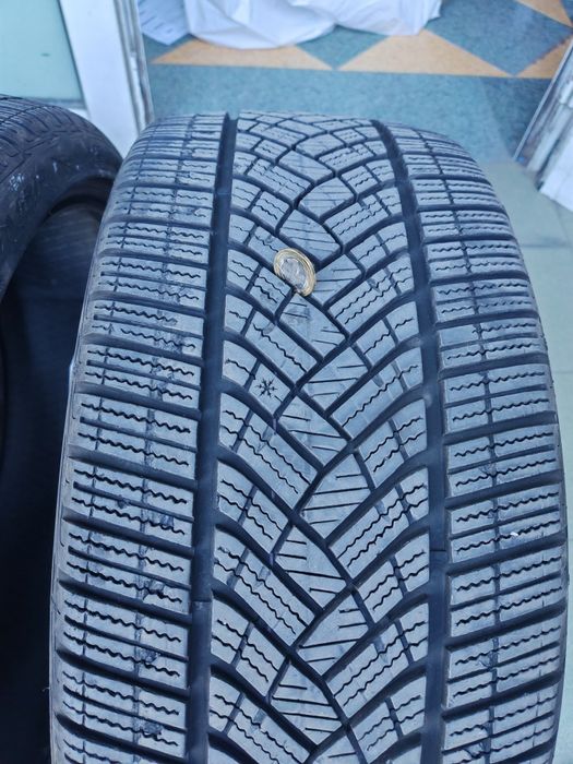 245/35/20 Goodyear Ultragrip Performance