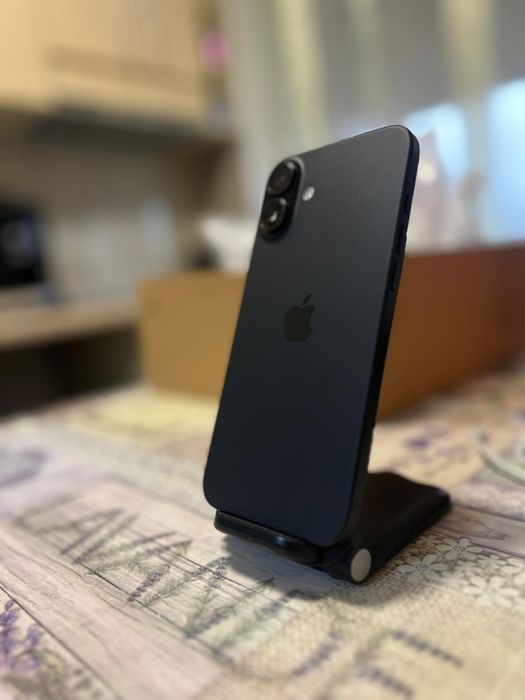 iPhone 16  Plus Negru Ideal pentru  Piese Recarosare