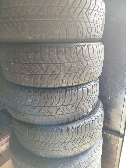 гуми PIRELLI 185.60.15 комплект 4 бр. за 30 евро.