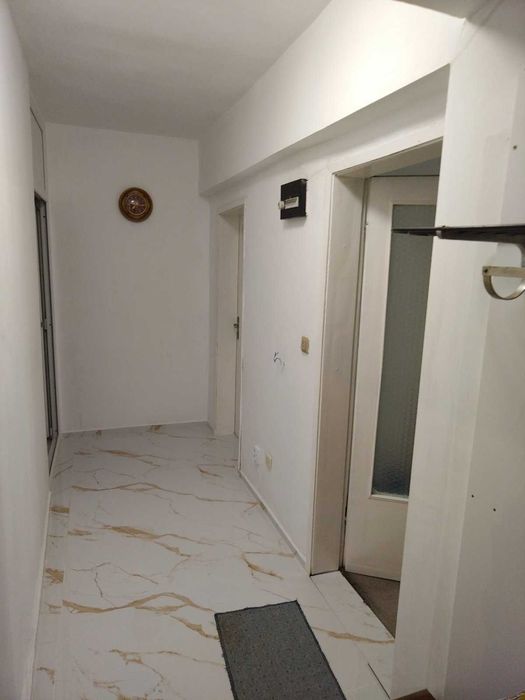 Дава се под наем Двустаен апартамент в Шумен, Център - 64 кв.м за 306 € - Снимка #1