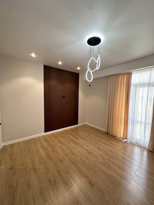 Юнусабад. 11. метро. Навастройка.