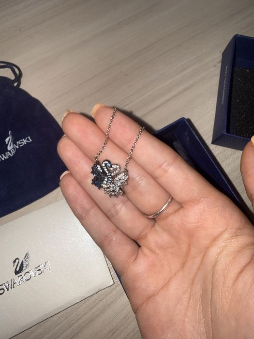 Колие Swarovski ново