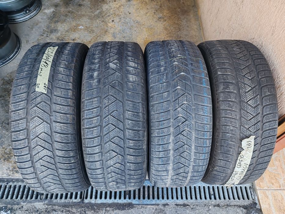 Vând cauciucuri 235/60/18 M+S set complet dot 2020 //Pirelli//