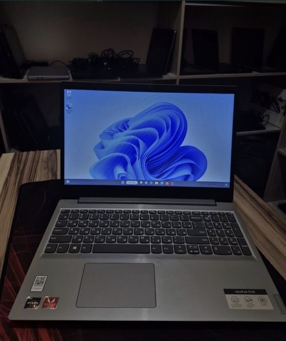 Ультрабук Леново Ryzen 3 3200