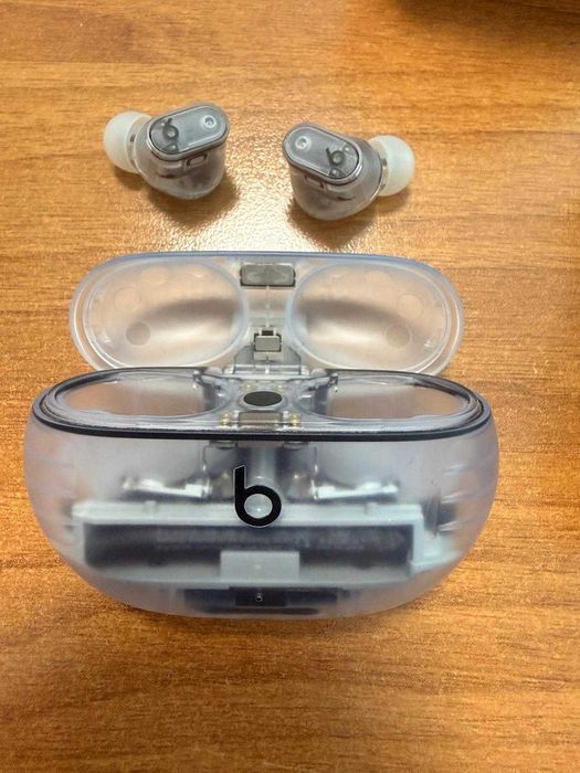 Casti Beats Studio Buds+, True Wireless, Bluetooth, Noise Cancelling, Transparent