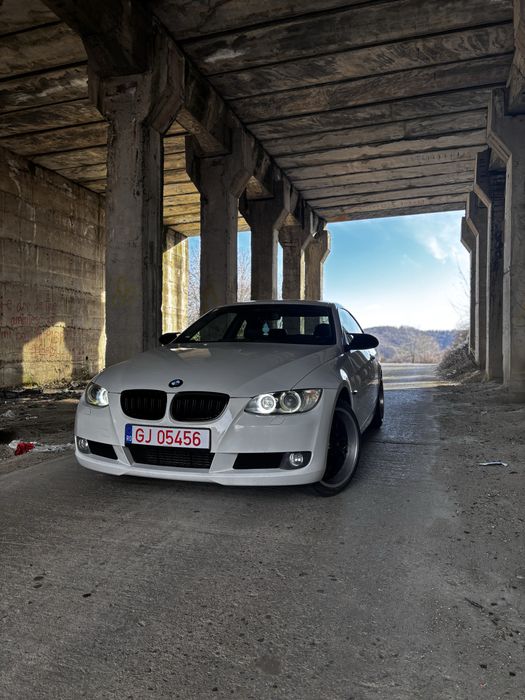 Bmw e46 facelift    +                         Bmw e92