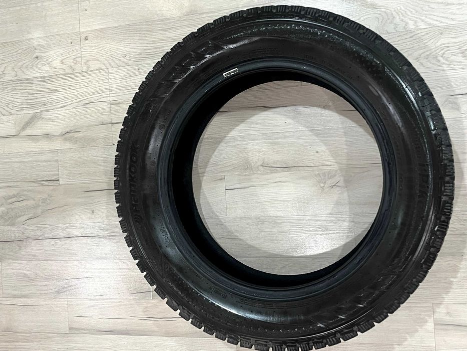 Зимние шины 215/60/17