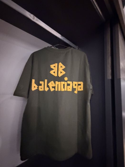 Balensiaga. тениска
