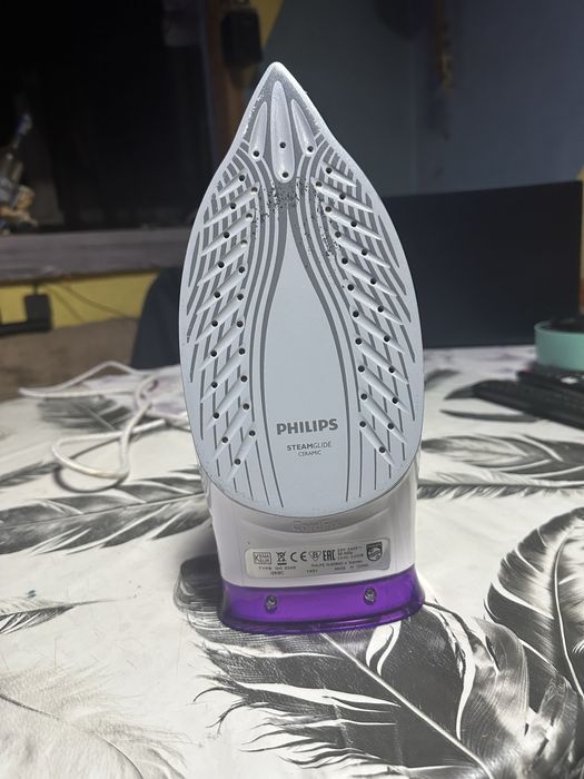 Ютия Philips EasySpeed Plus Steam iron GC2045