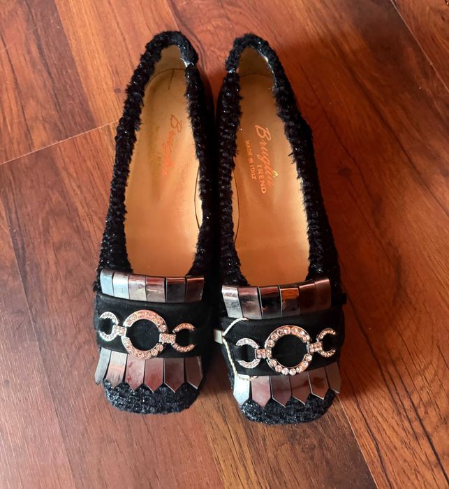 Дамски елегантни обувки на нисък ток Bruglia