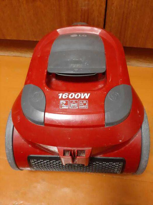 Пылесос продам LG