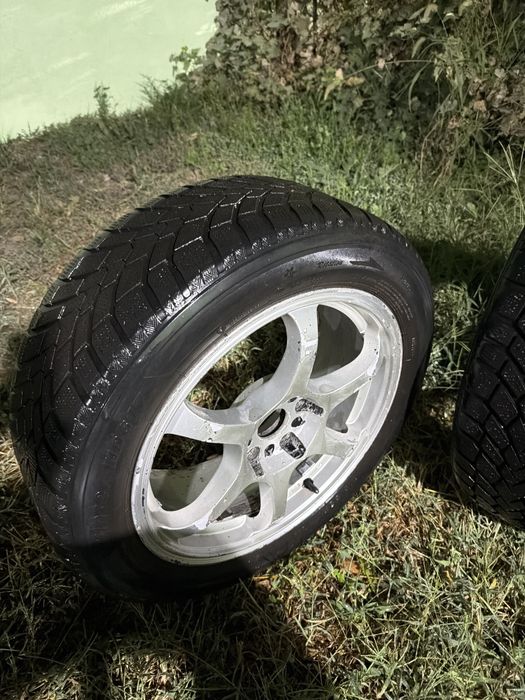 Продам шину с дисками Р17