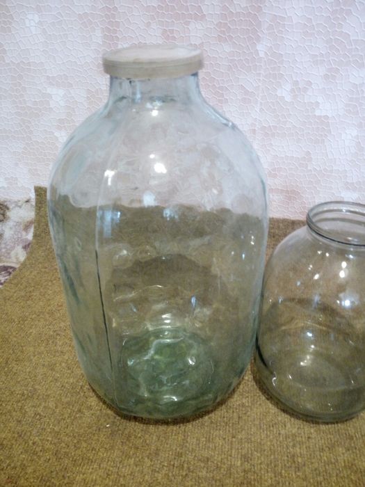 Банки разные в наличии