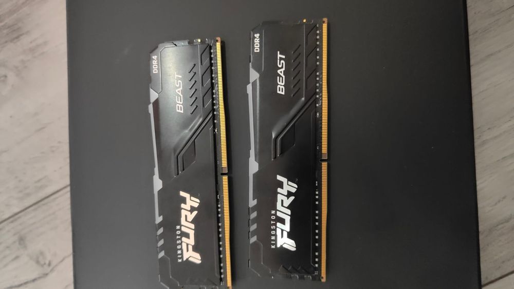 Ram ddr4 2x8 Gb ( 16 Gb) 3600 Mhz RGB Kingston Fury Beast