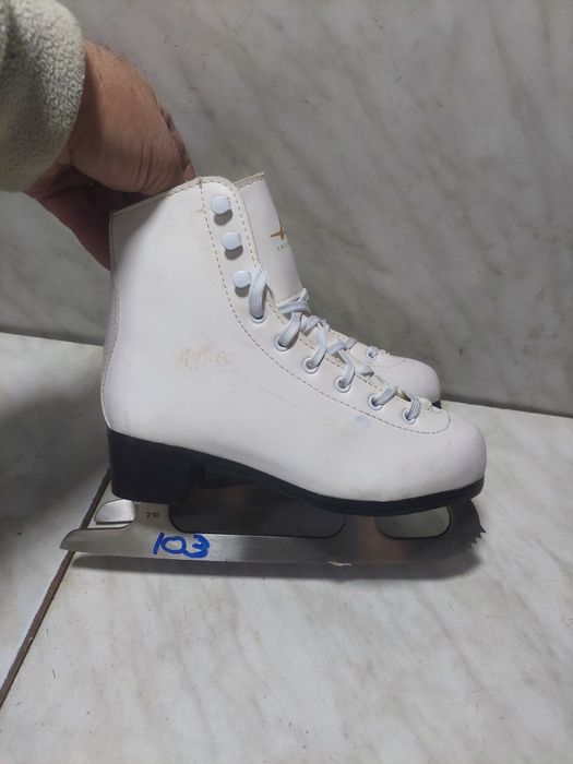Patine gheata 103 patinaj artistic American  marime 32-33 (22   cm)