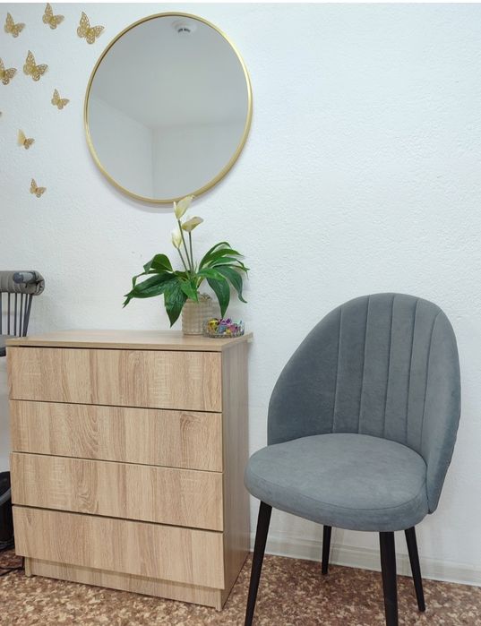 Сдам место в кабинете