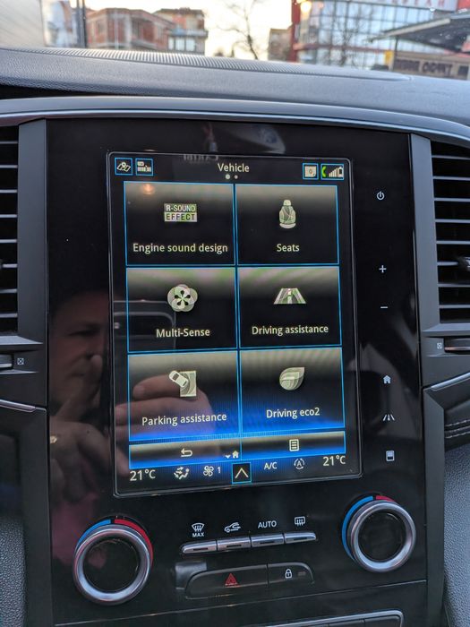 Рено Талисман Initiale Paris