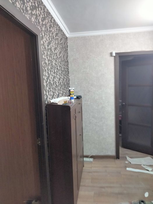 Поклейка обоев! Покраска стен и потолков