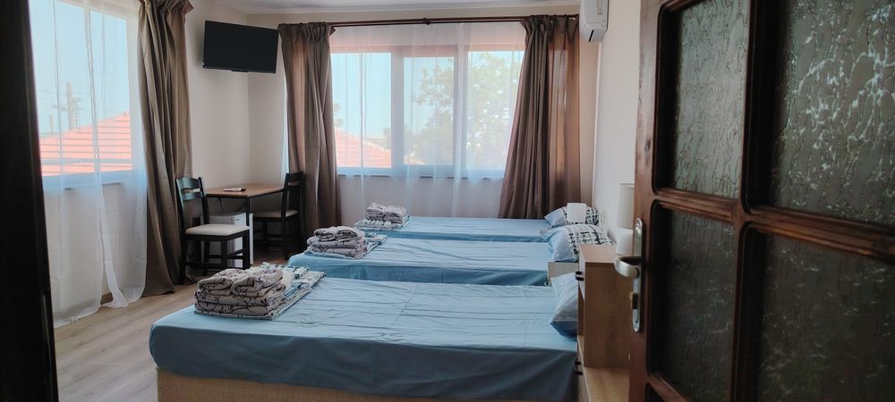 Дава се под наем Етаж от къща в с. Дуранкулак, Област Добрич - 120 кв.м за 51 € - Снимка #21