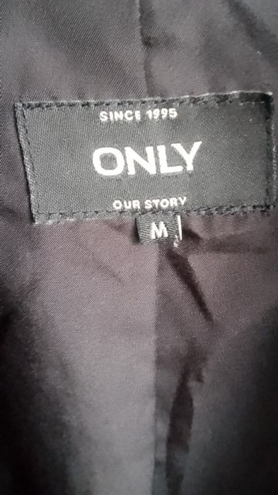 Дамско  късо палто