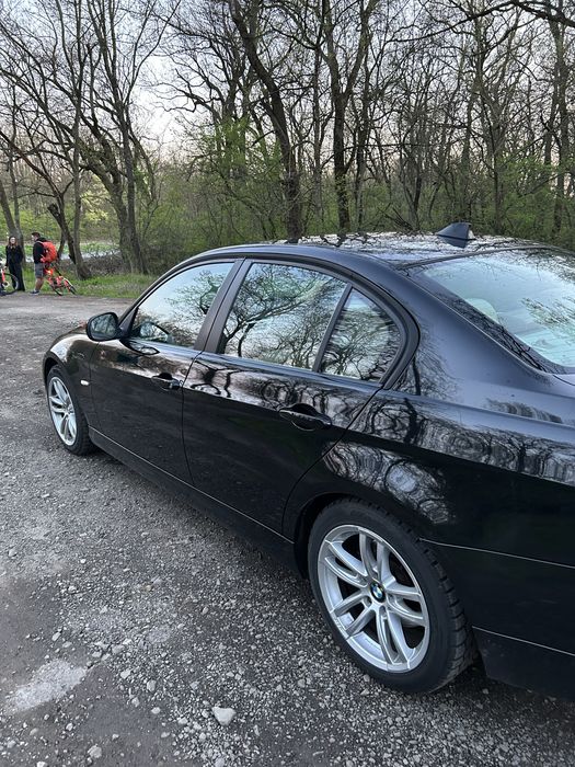 Bmw E90 320i Facelift