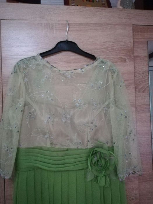 Rochie din voal cu dantelă