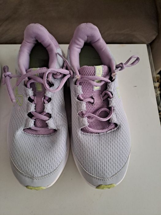 Спортни обувки Nike и Under armour