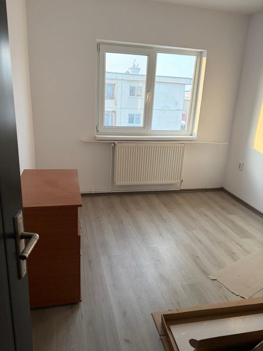 Apartament cu 3 camere