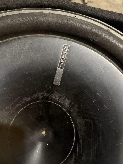 Бас каса HERTZ HX380 15" 1400W