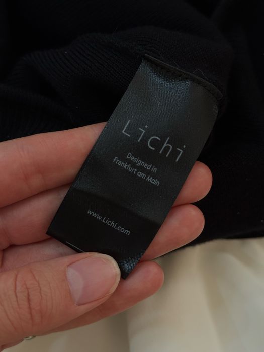 Прилегающие платье от Lichi