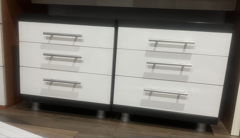 Vand aceste superbe piese de mobilier