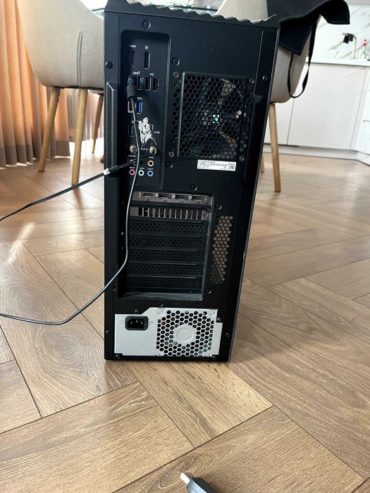 Настолен компютър ASUS ROG Strix GT15 G15CF-WB5620W, Intel Core i5-12400F, 32 GB DDR4, NVIDIA RTX 3060 12GB