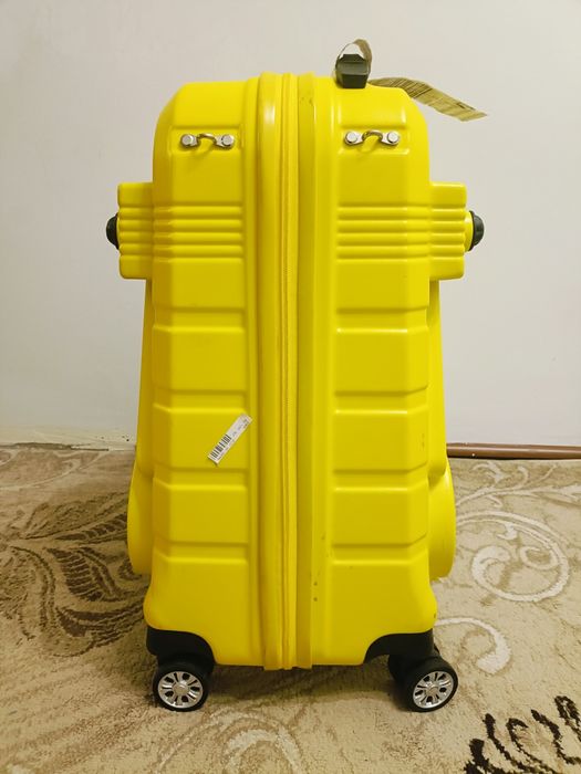 Детский чемодан.