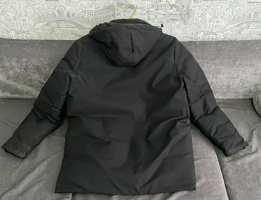 Продам 2 куртки Б/У