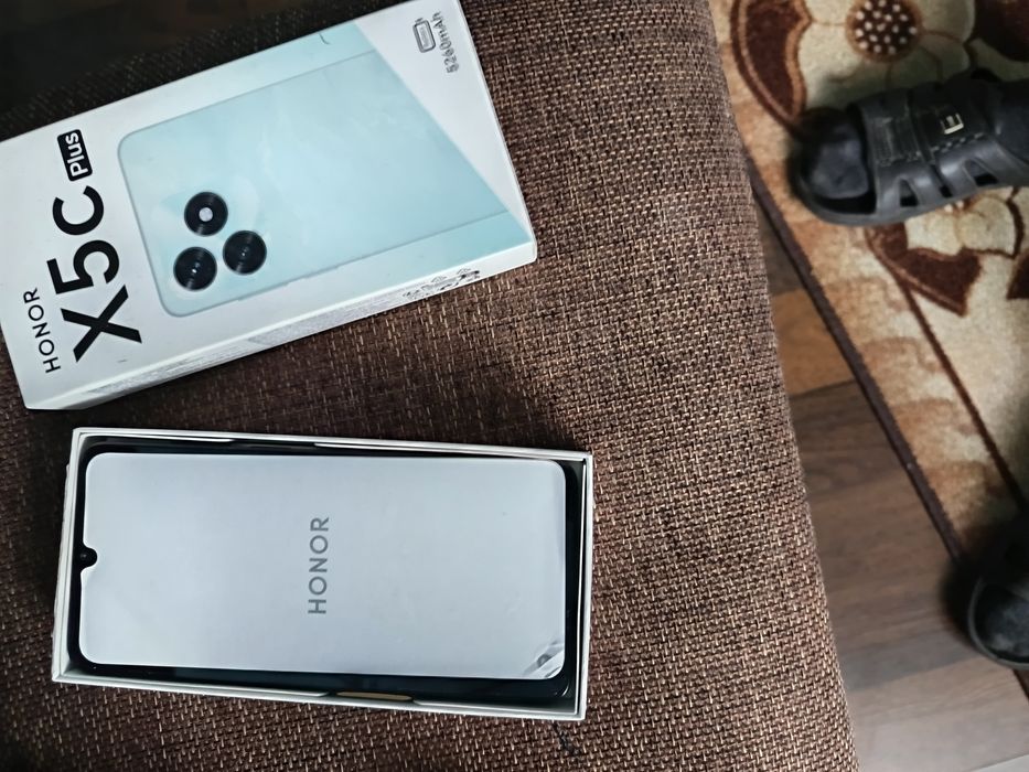Продава се чисто нов хонор х 5 с plus