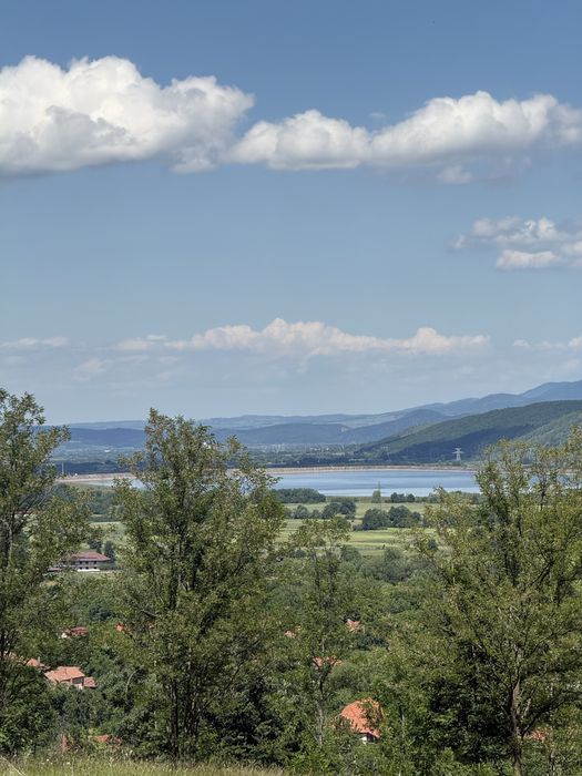 Teren intravilan de vânzare!