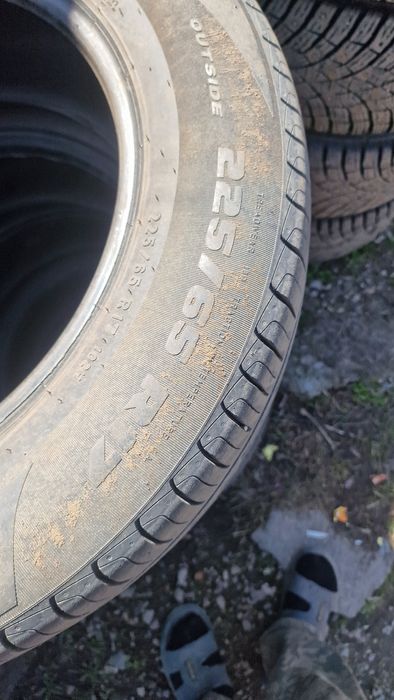 Продам комплект шин 225-65 r17