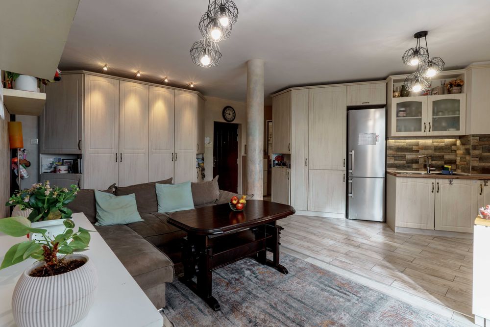 Продава се Тристаен апартамент в Велико Търново, Колю Фичето - 77 кв.м за 2052 €/кв.м - Снимка #1