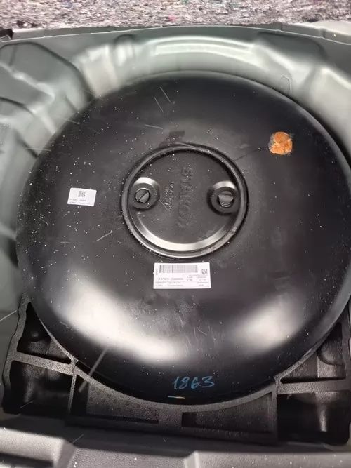 Fusta spate cu locas roata de rezerva Dacia Duster 3