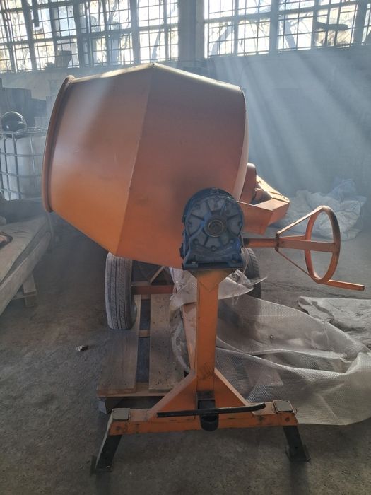 Бетономешалка . 1