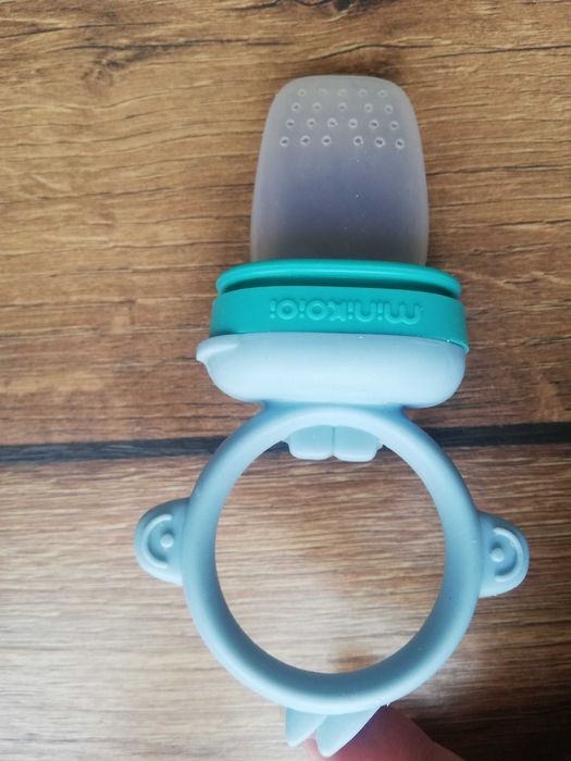 Силиконов биберон за плодове