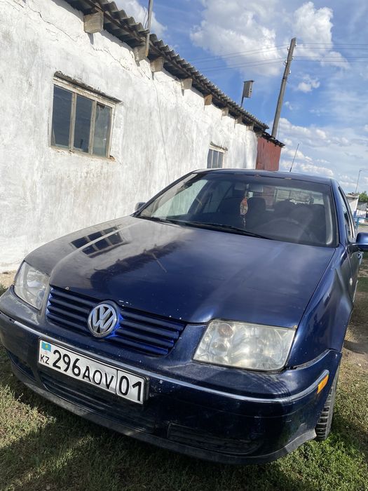 Продам машину 2004  года