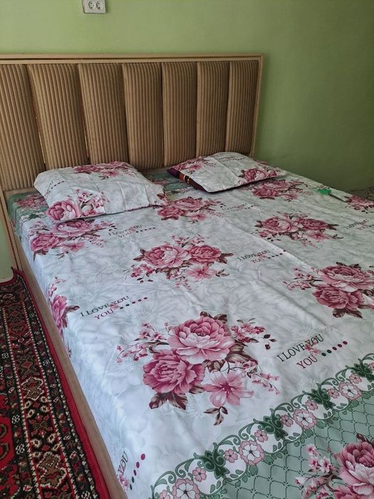 spalniy  divan ..