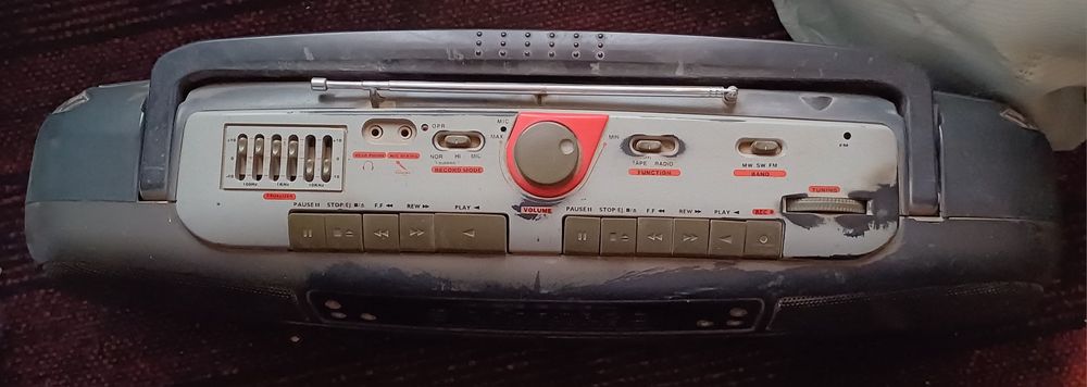 Магнитафон Xing Bao TD 828DL