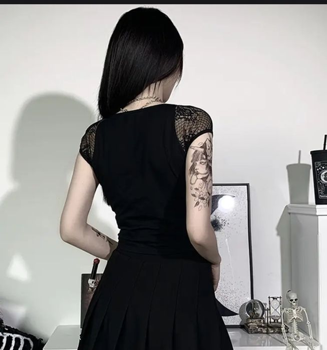 Топы женские в наличии