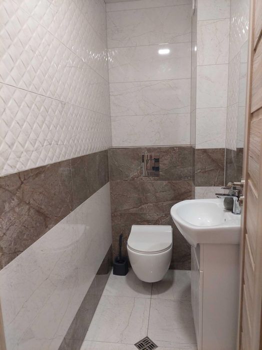 Дава се под наем Тристаен апартамент в Варна, Младост 1 - 87 кв.м за 700 € - Снимка #9